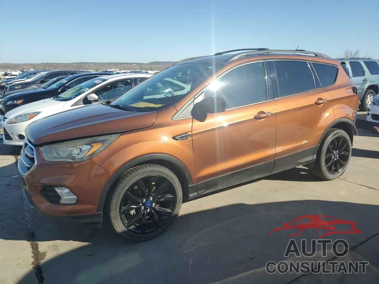 FORD ESCAPE 2017 - 1FMCU0GD6HUC88200