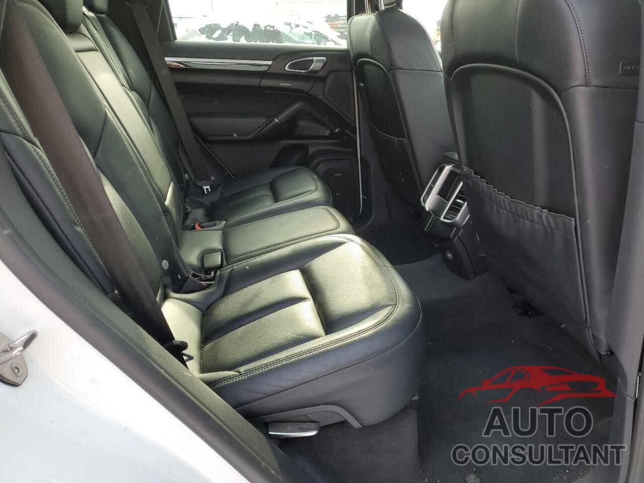 PORSCHE CAYENNE 2016 - WP1AA2A20GLA02447