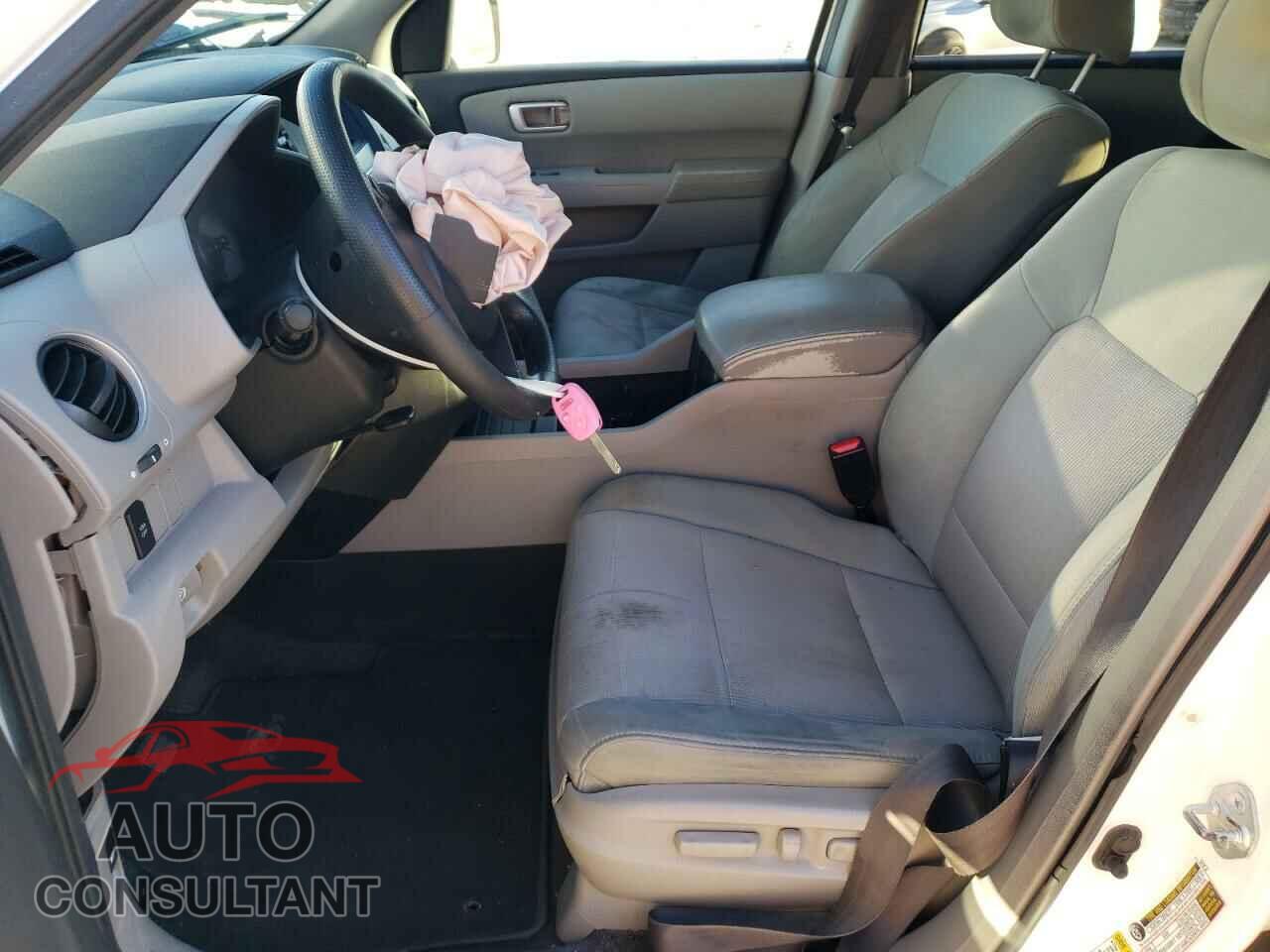 HONDA PILOT 2011 - 5FNYF4H41BB034761