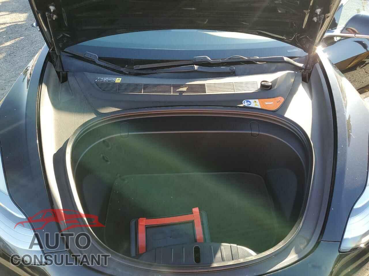 TESLA MODEL 3 2018 - 5YJ3E1EA9JF019803