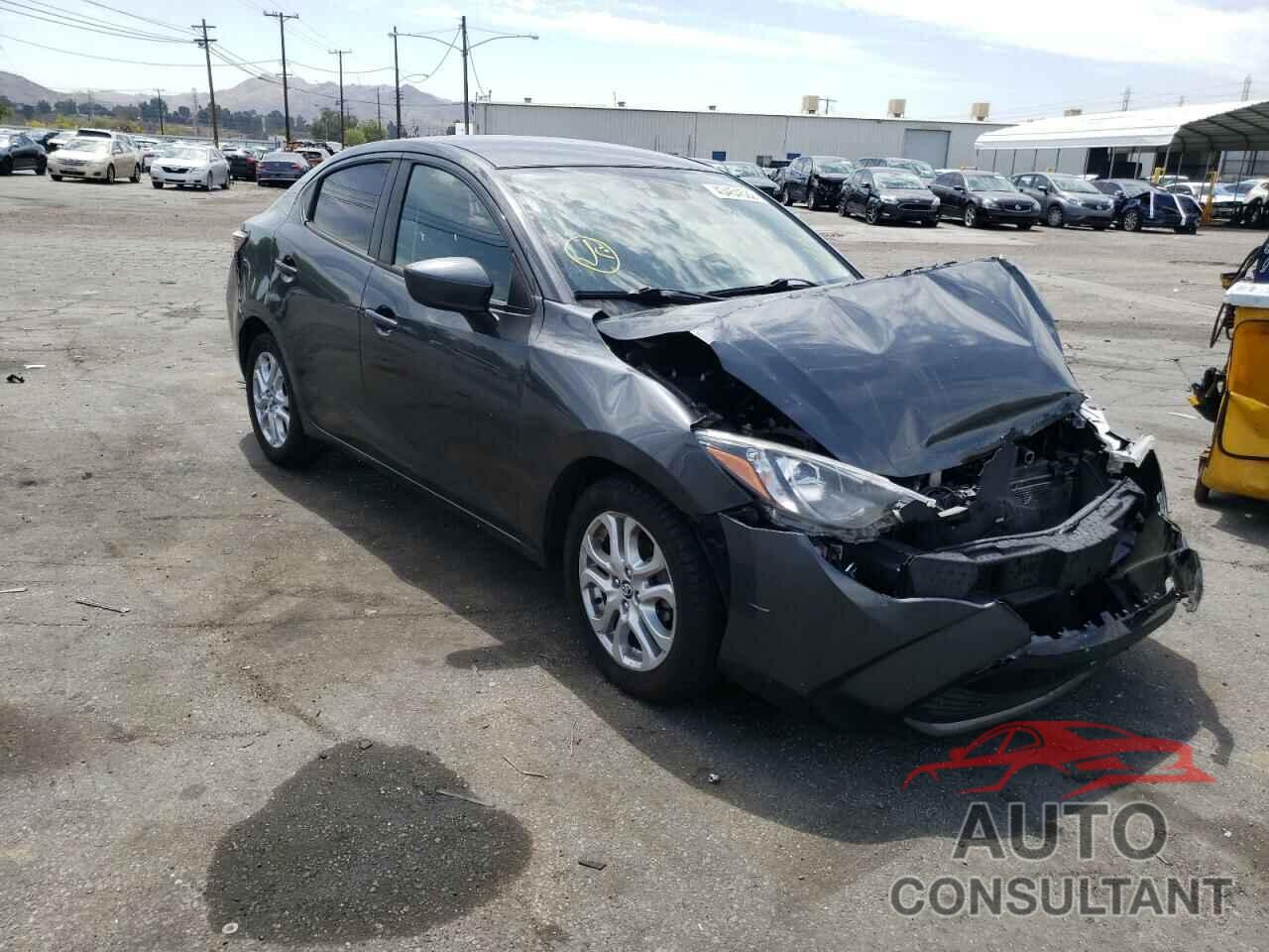 TOYOTA YARIS 2018 - 3MYDLBYV0JY301798