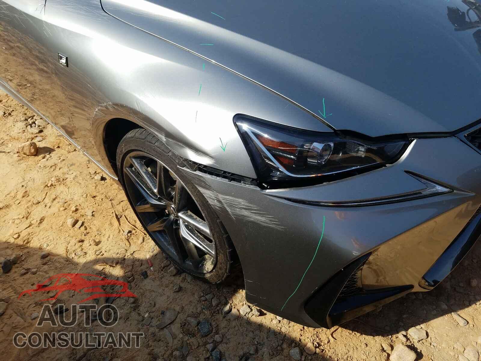 LEXUS IS 2017 - JTHBA1D29H5046852