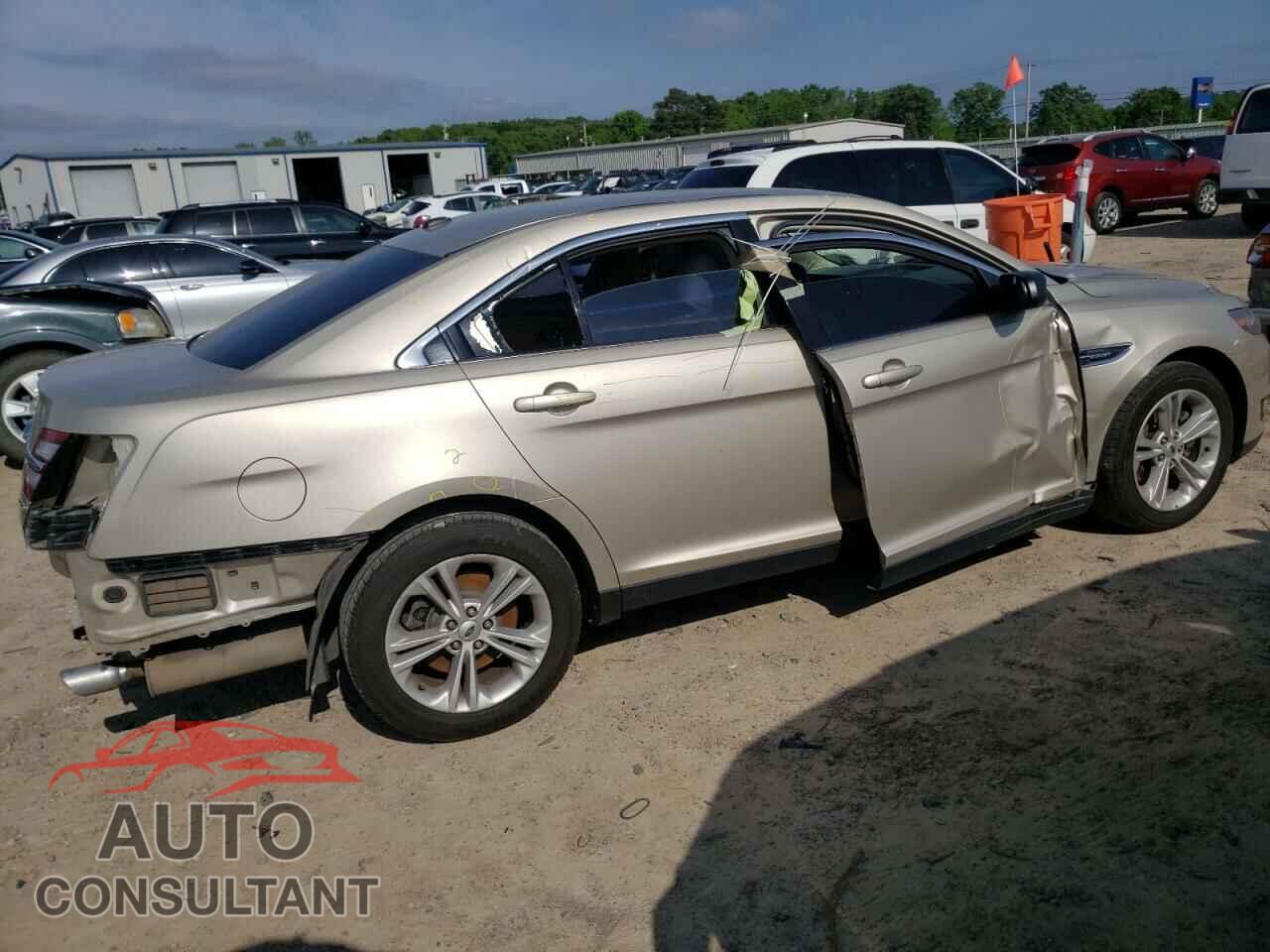 FORD TAURUS 2017 - 1FAHP2D80HG134882