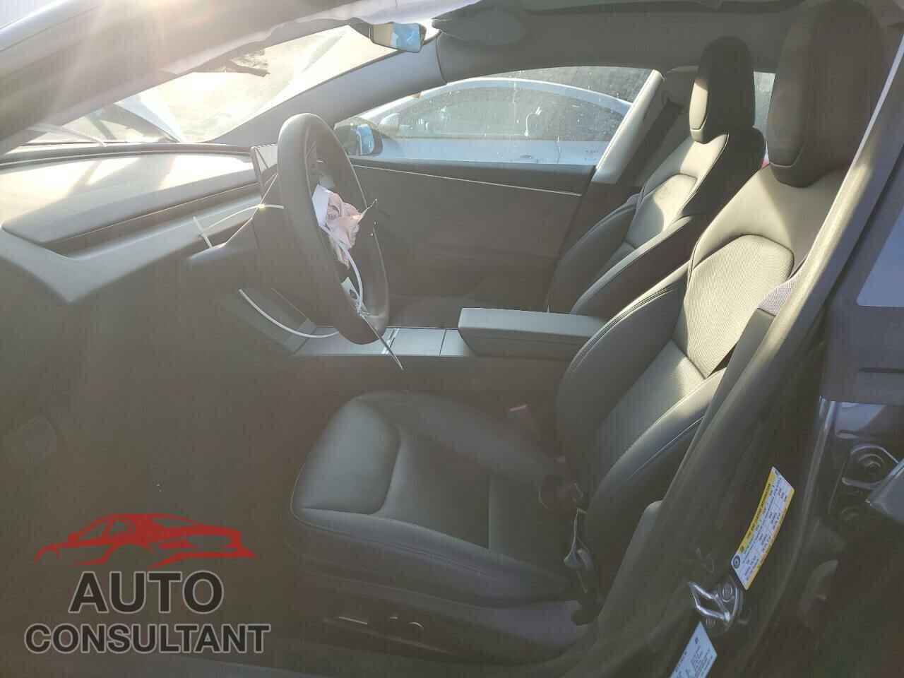 TESLA MODEL 3 2024 - 5YJ3E1EA8RF755417