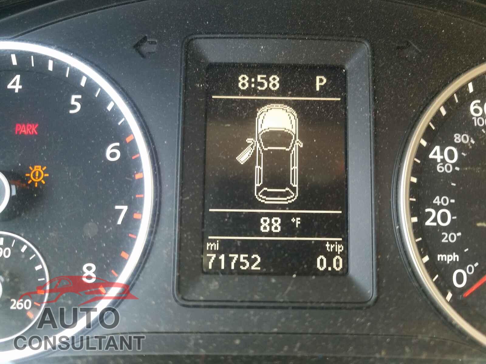 VOLKSWAGEN TIGUAN 2016 - WVGAV7AX9GW543473