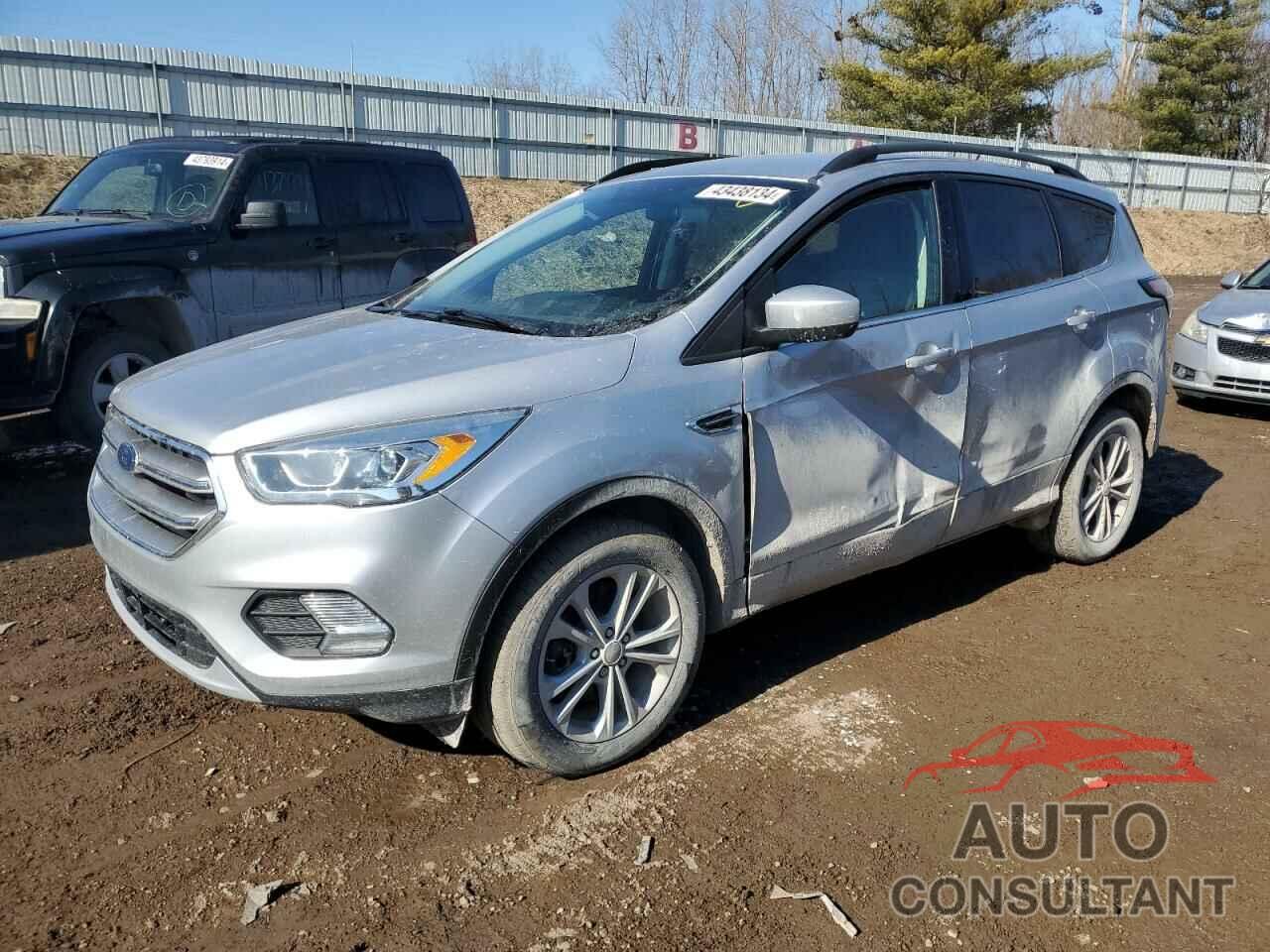 FORD ESCAPE 2017 - 1FMCU9GD3HUD08617