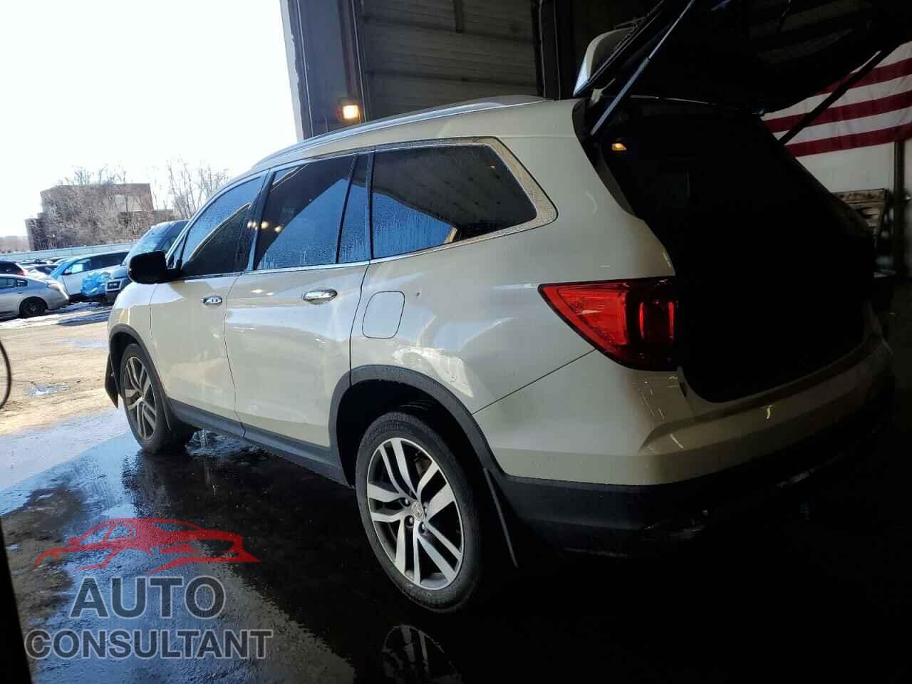 HONDA PILOT 2016 - 5FNYF6H06GB109177