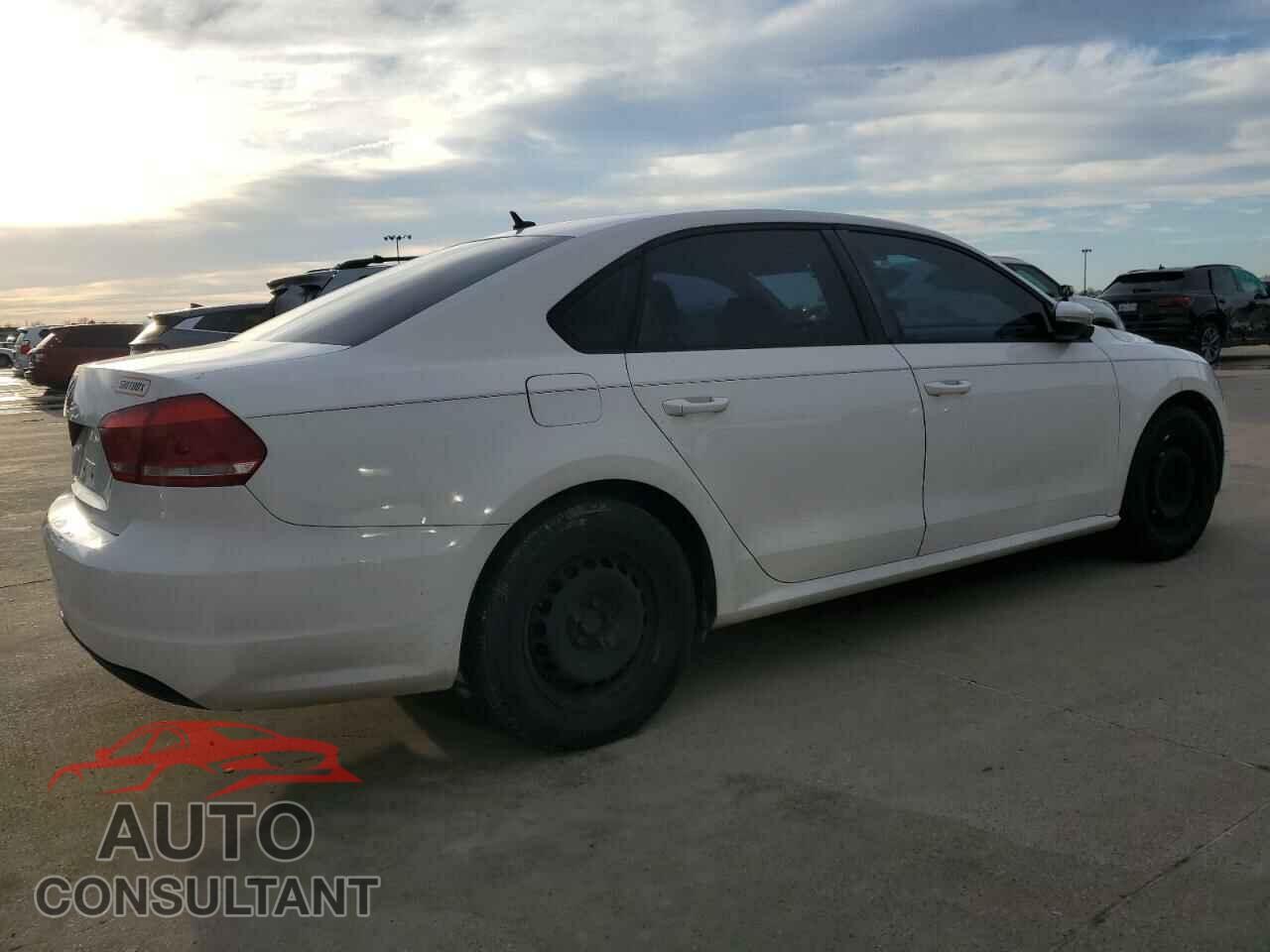 VOLKSWAGEN PASSAT 2012 - 1VWAP7A38CC082187
