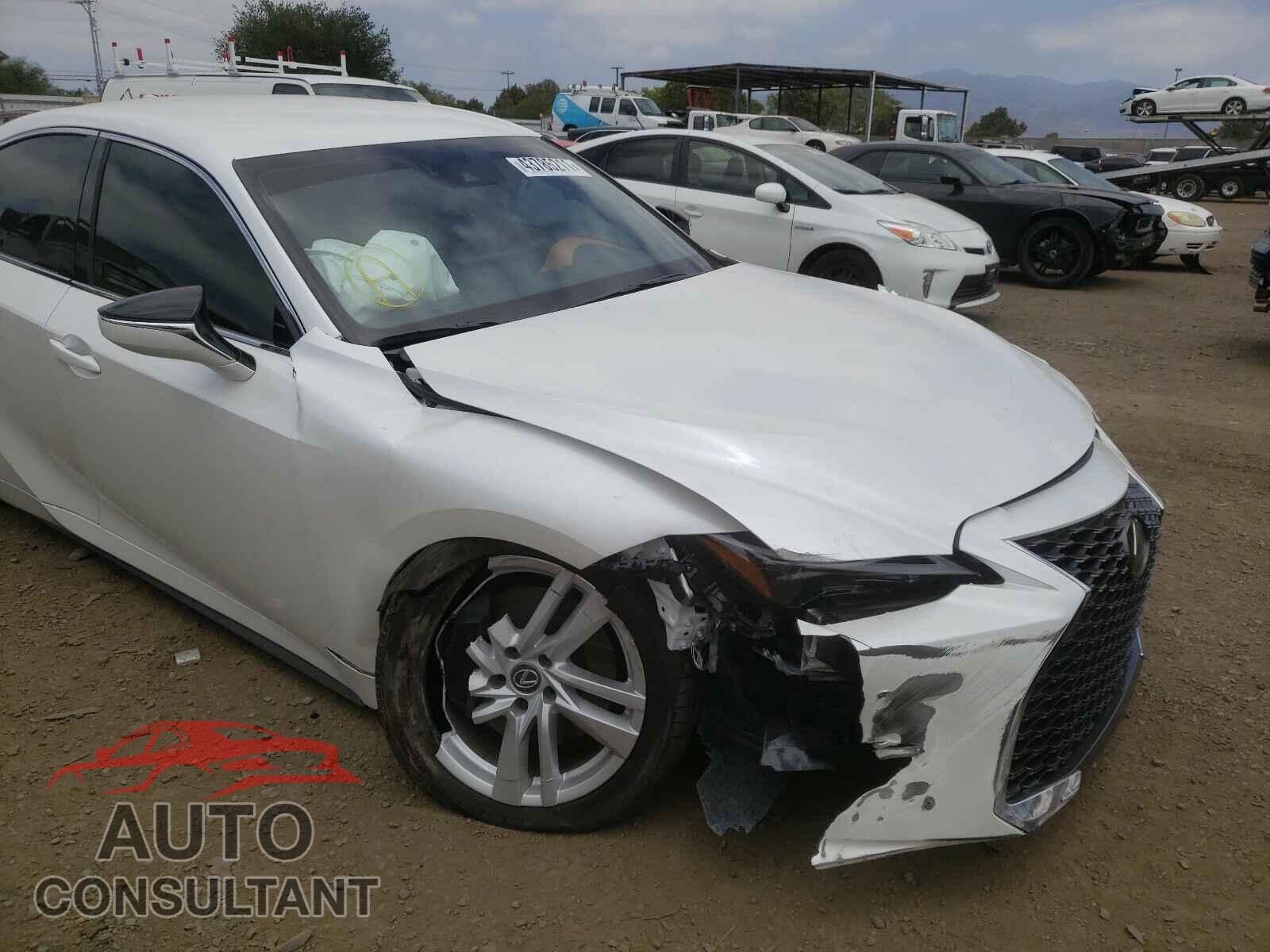 LEXUS IS 2021 - JTHAA1D2XM5113447