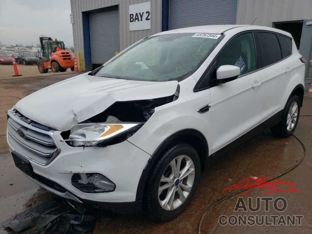 FORD ESCAPE 2017 - 1FMCU0GDXHUE92210