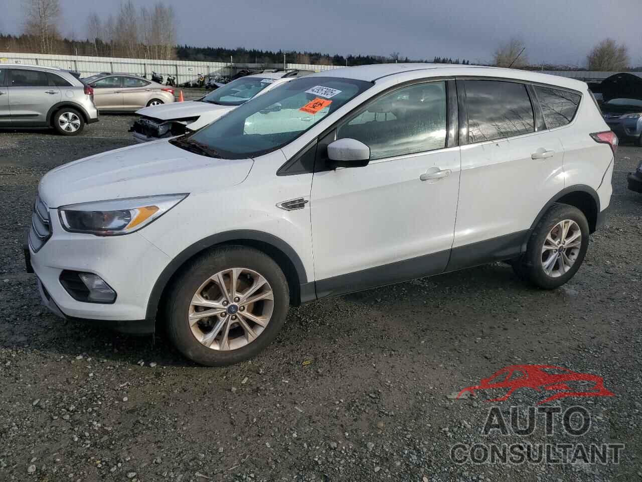 FORD ESCAPE 2017 - 1FMCU0GD8HUE39280