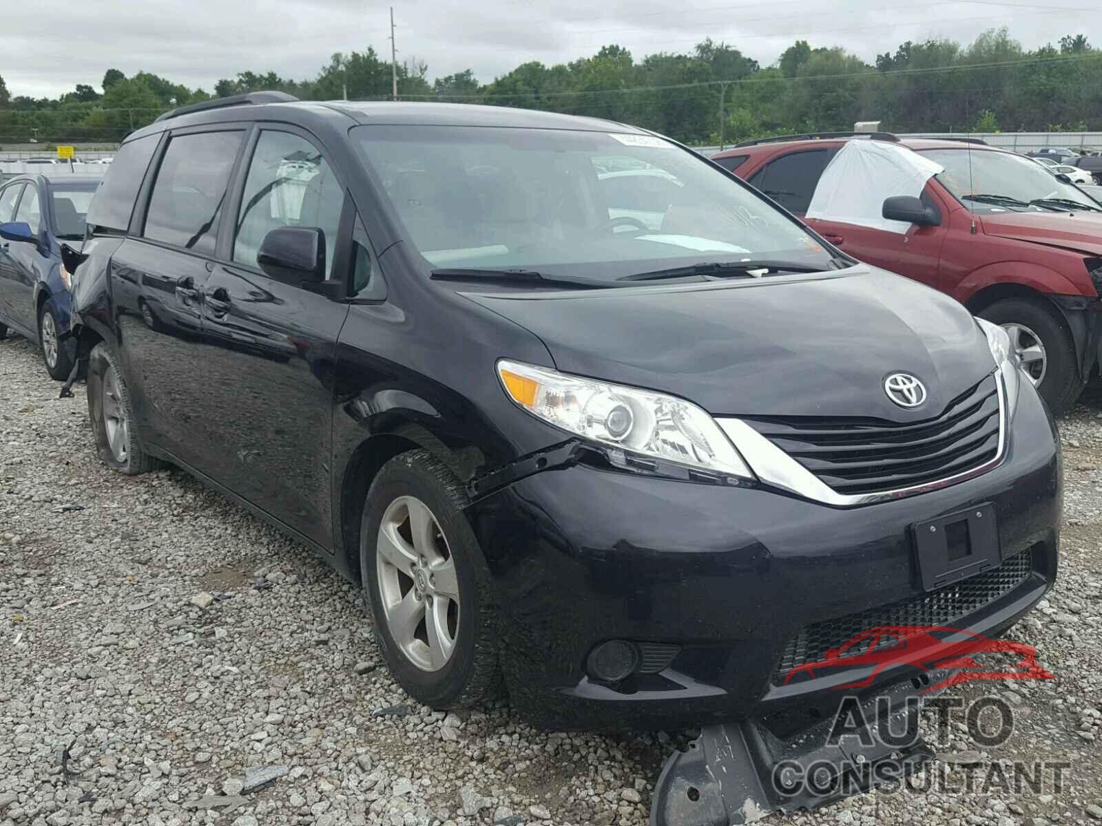 TOYOTA SIENNA LE 2017 - 5TDKZ3DC7HS837194