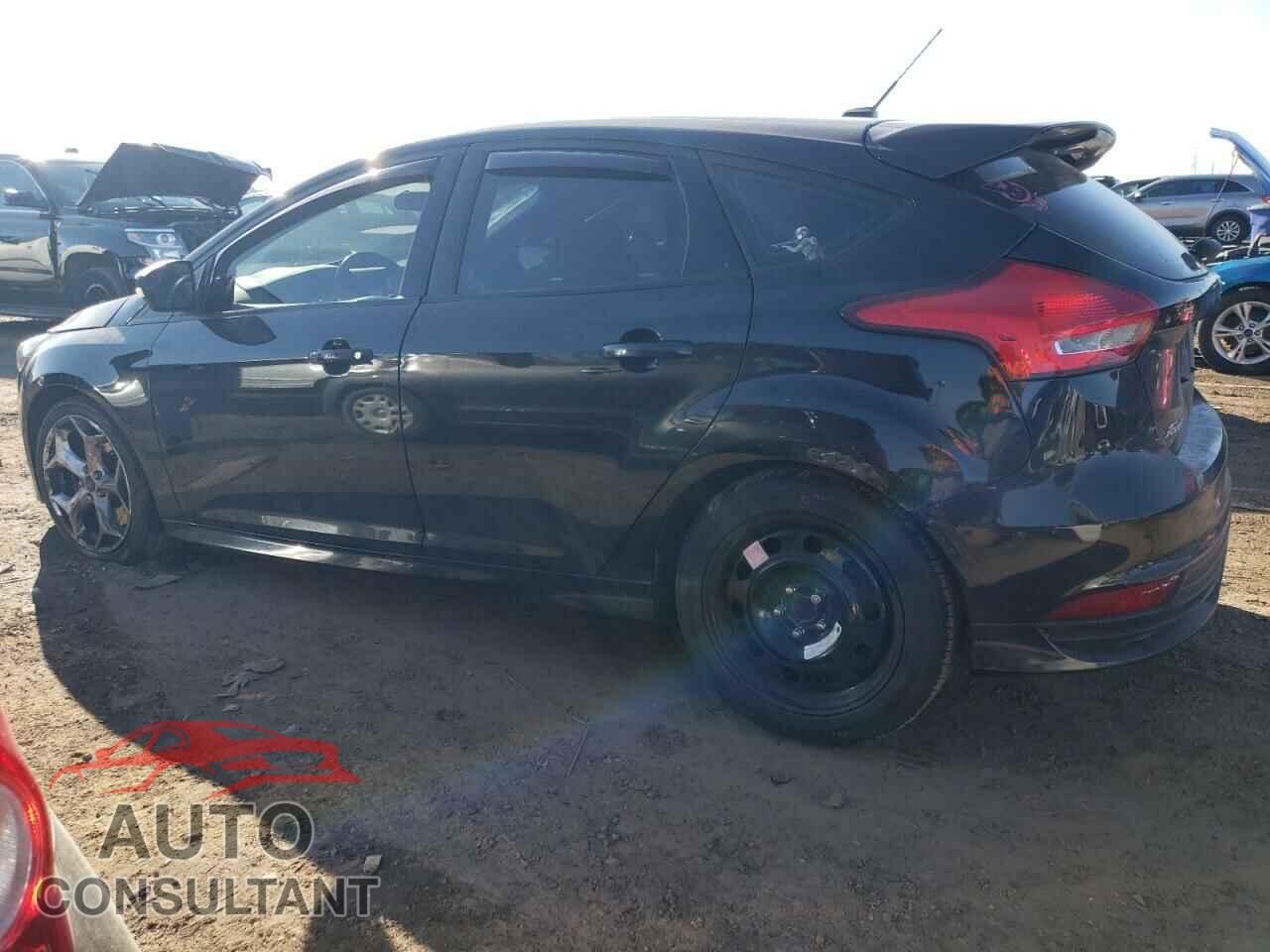 FORD FOCUS 2015 - 1FADP3L96FL340405