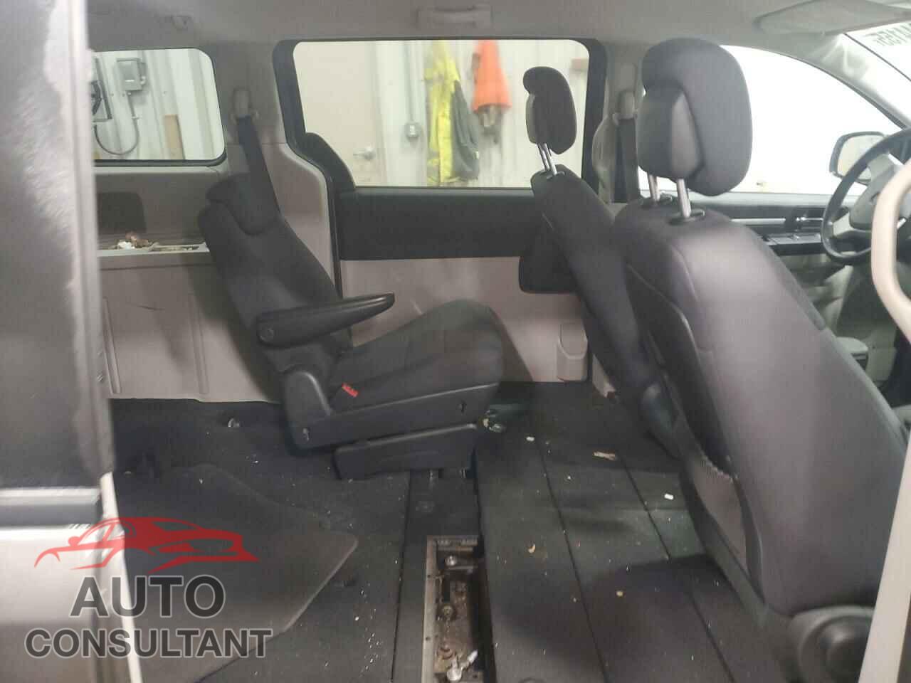 DODGE CARAVAN 2010 - 2D4RN4DE7AR381958