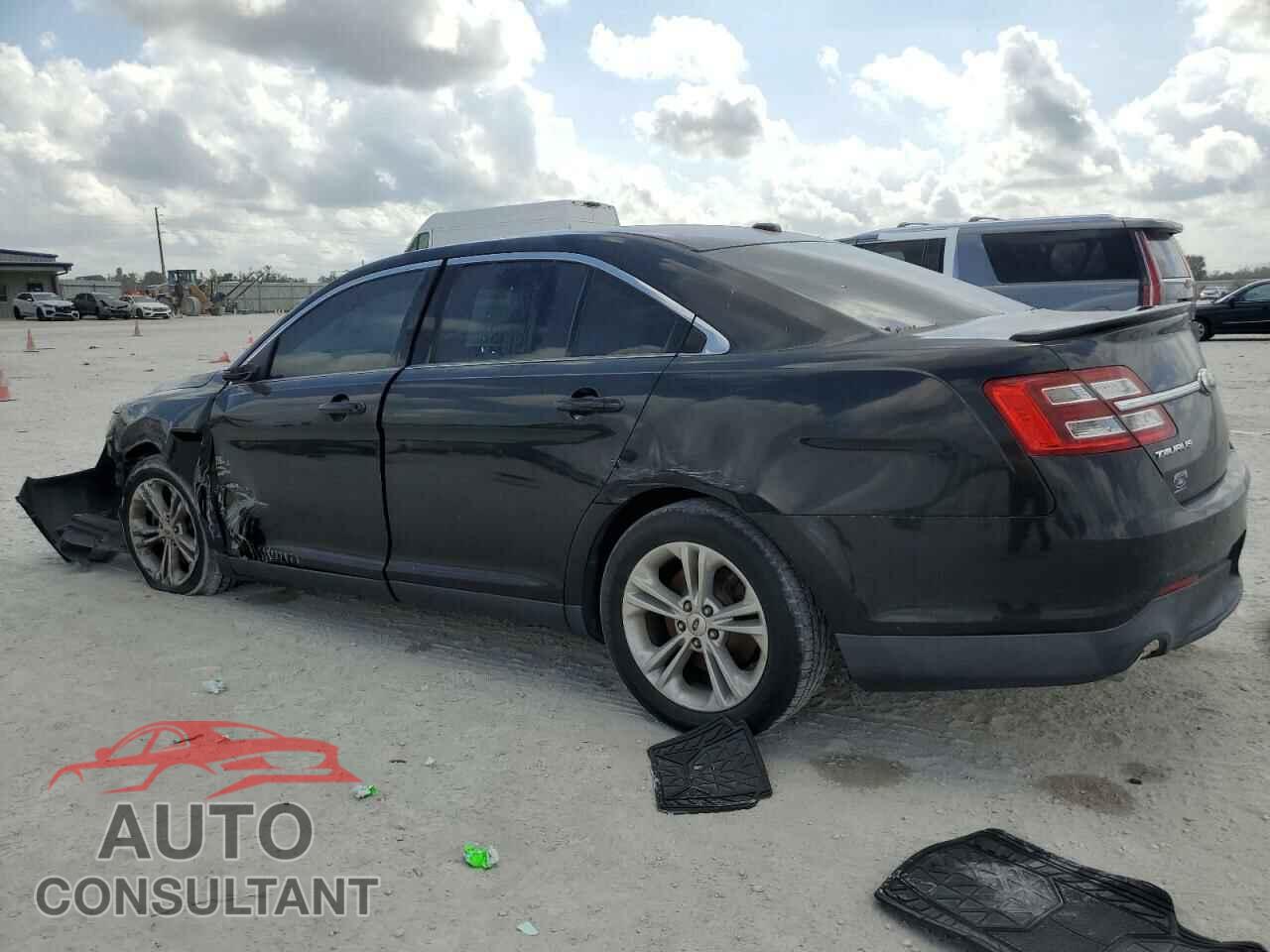 FORD TAURUS 2013 - 1FAHP2E89DG179943