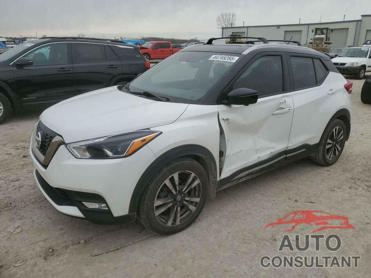 NISSAN KICKS 2018 - 3N1CP5CU4JL537952