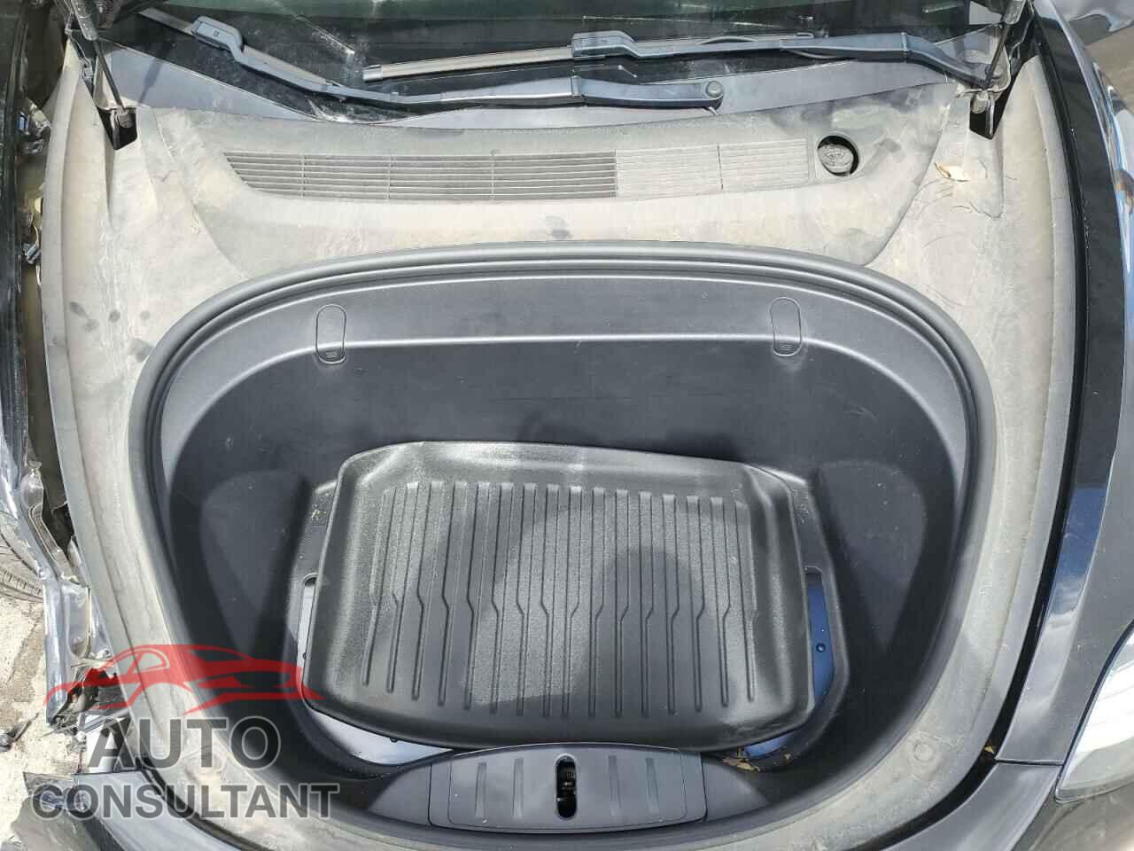 TESLA MODEL 3 2018 - 5YJ3E1EB5JF170372