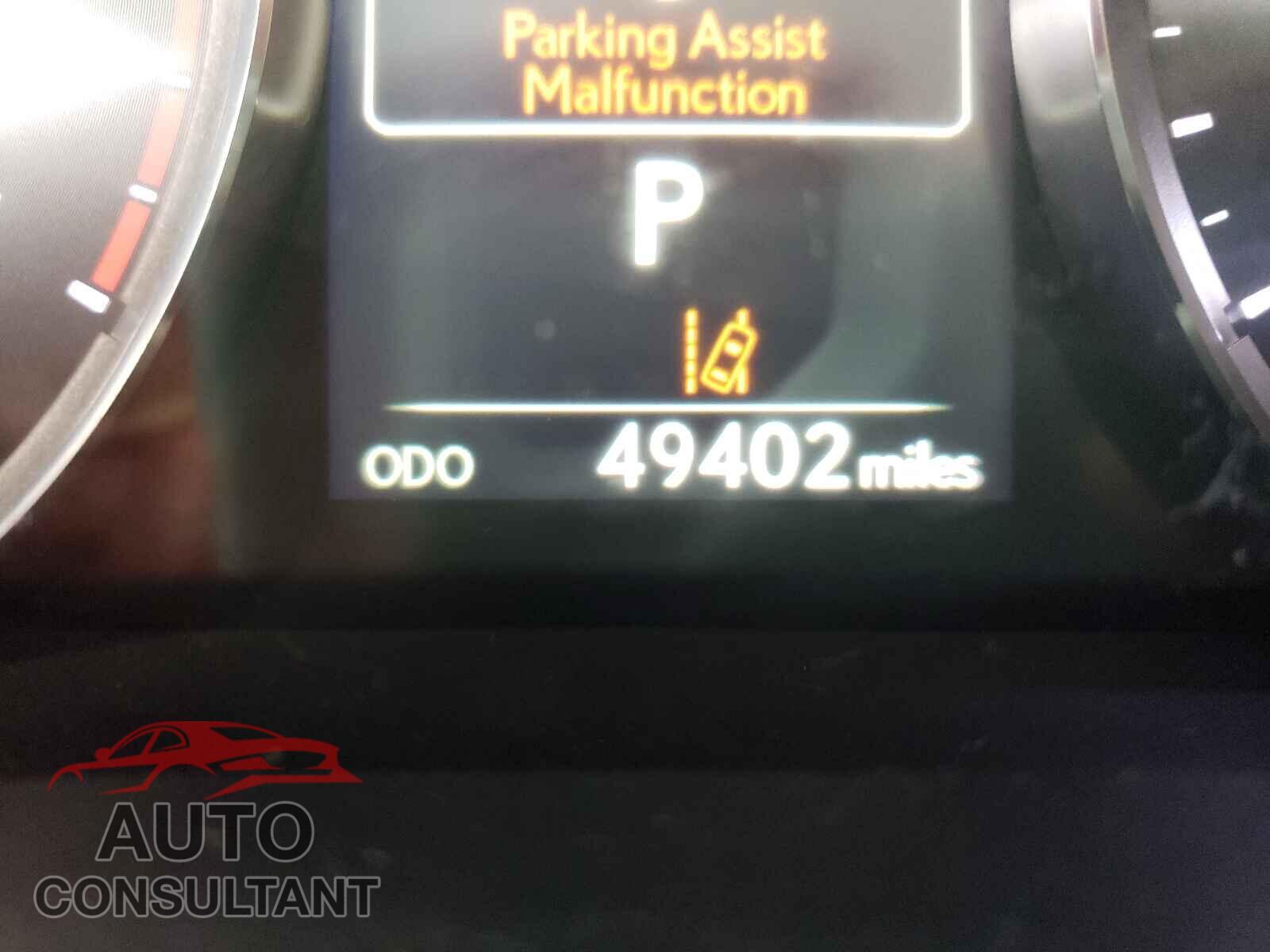 LEXUS IS 2017 - JTHBA1D20H5051146