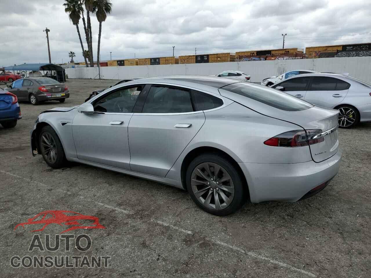 TESLA MODEL S 2017 - 5YJSA1E12HF212943
