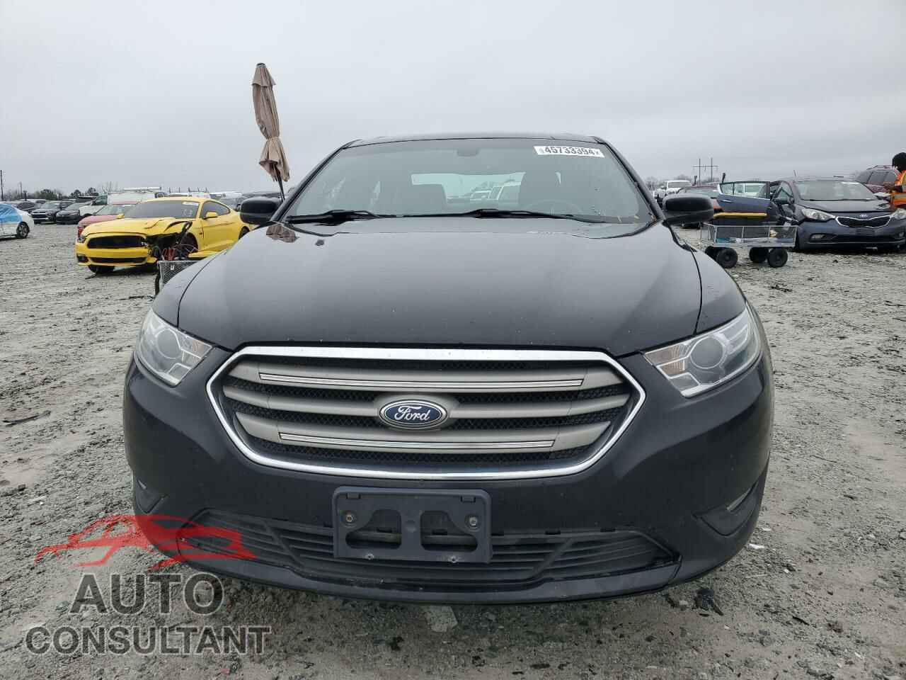 FORD TAURUS 2017 - 1FAHP2E82HG133182