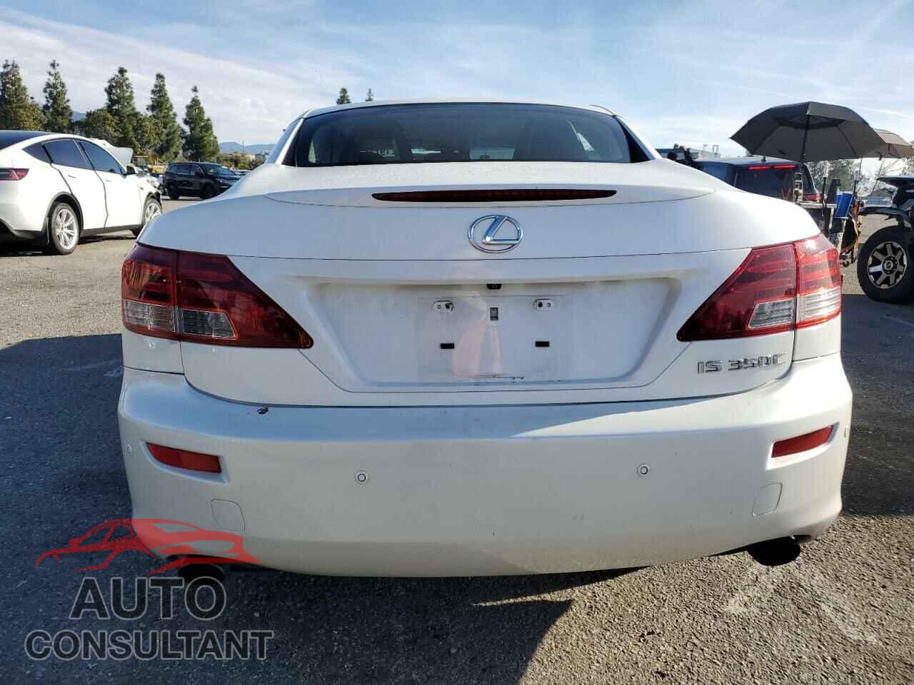 LEXUS IS 2011 - JTHFE2C24B2506909