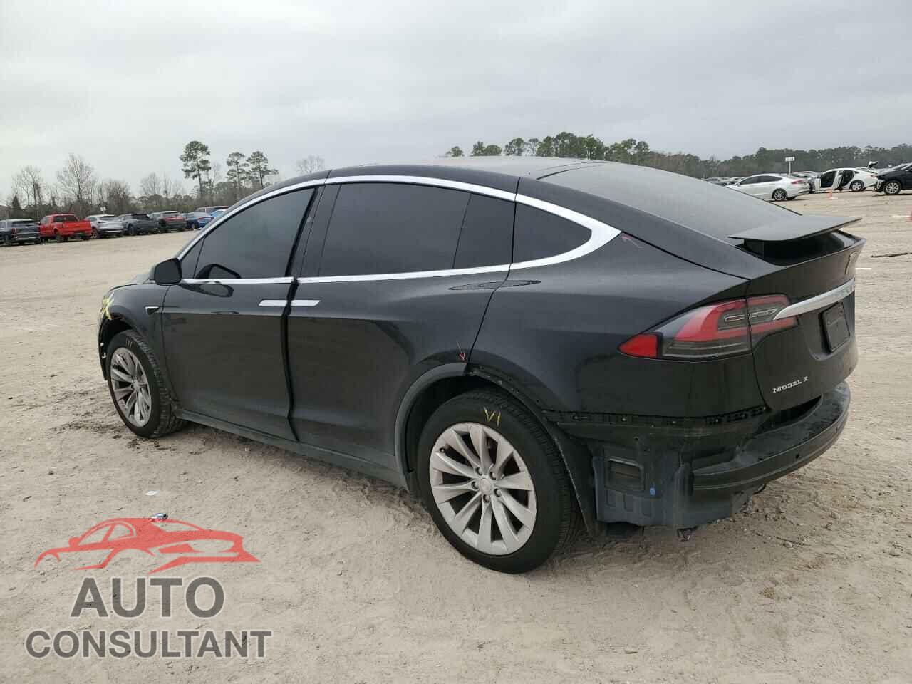 TESLA MODEL X 2017 - 5YJXCBE25HF037747