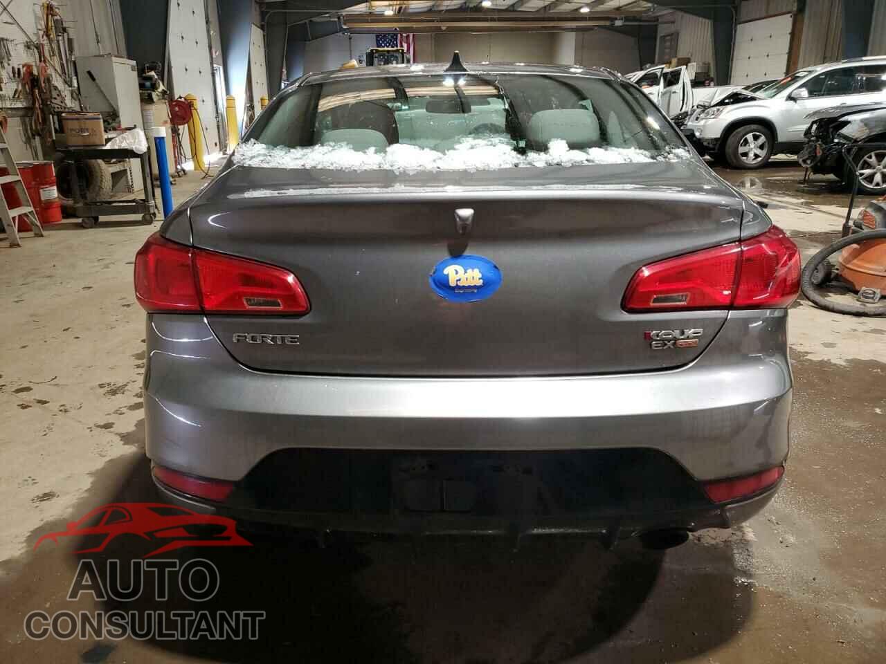 KIA FORTE 2014 - KNAFX6A80E5172498