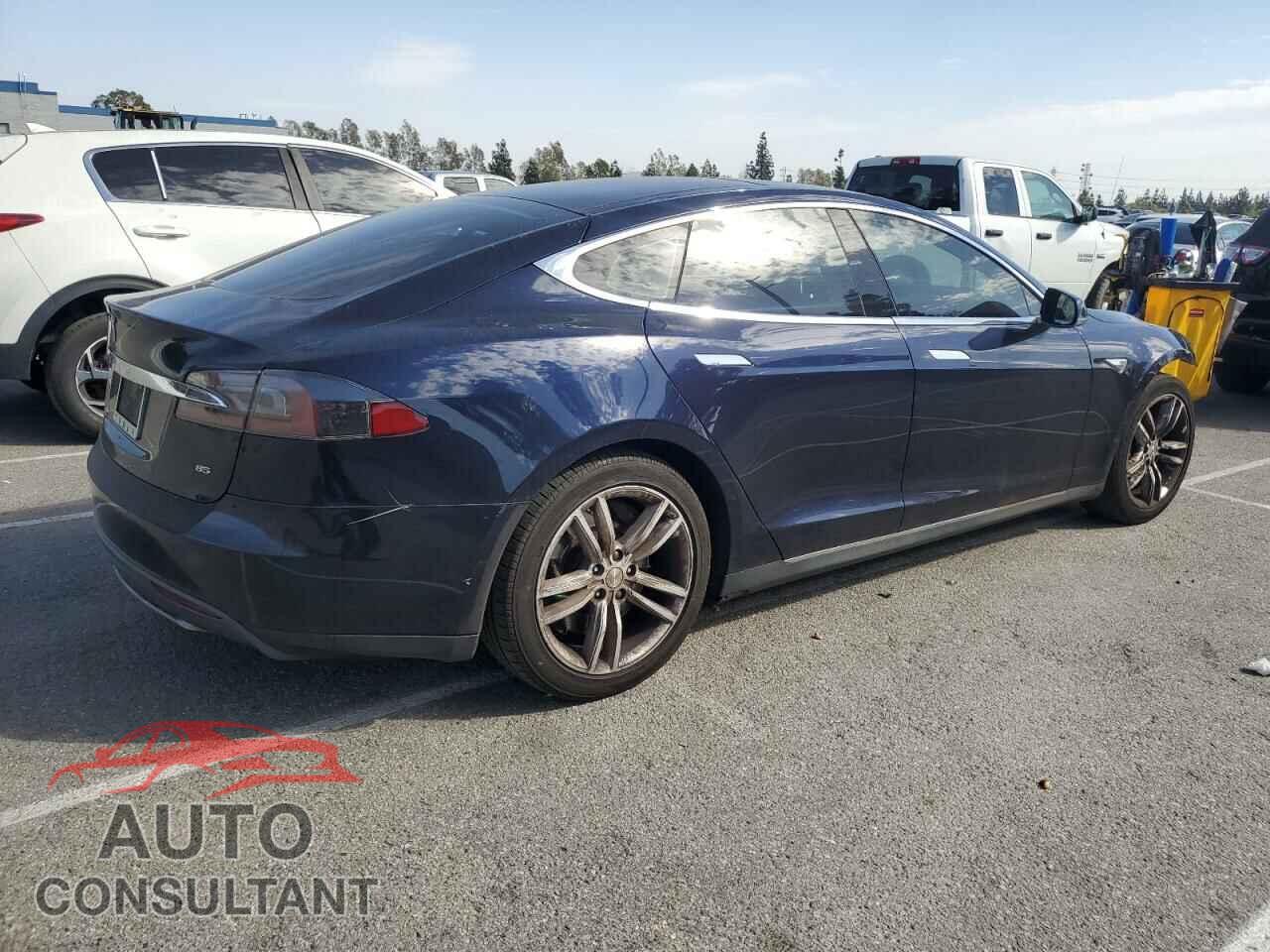 TESLA MODEL S 2014 - 5YJSA1H11EFP32882