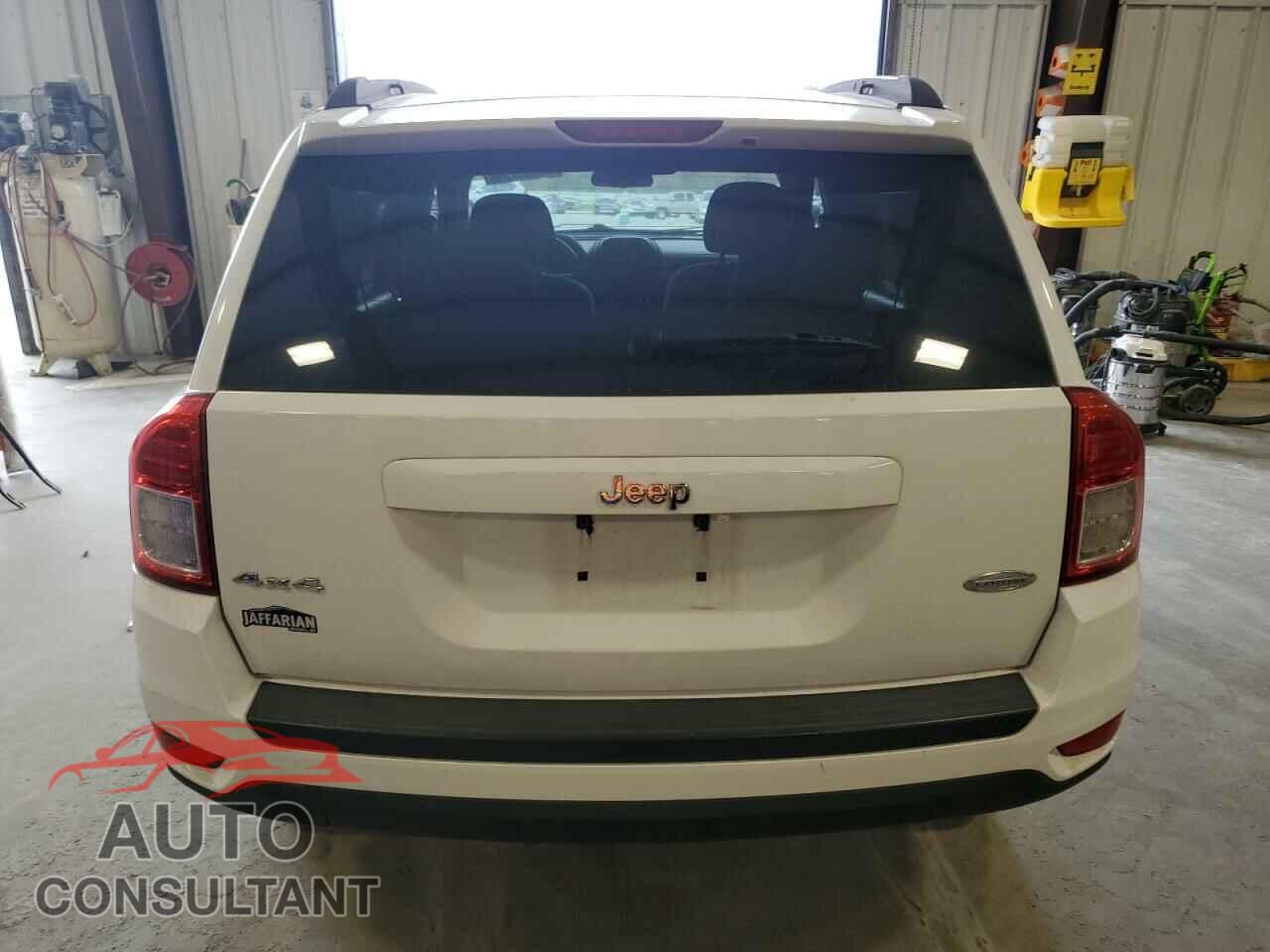 JEEP COMPASS 2011 - 1J4NF1FB2BD207059