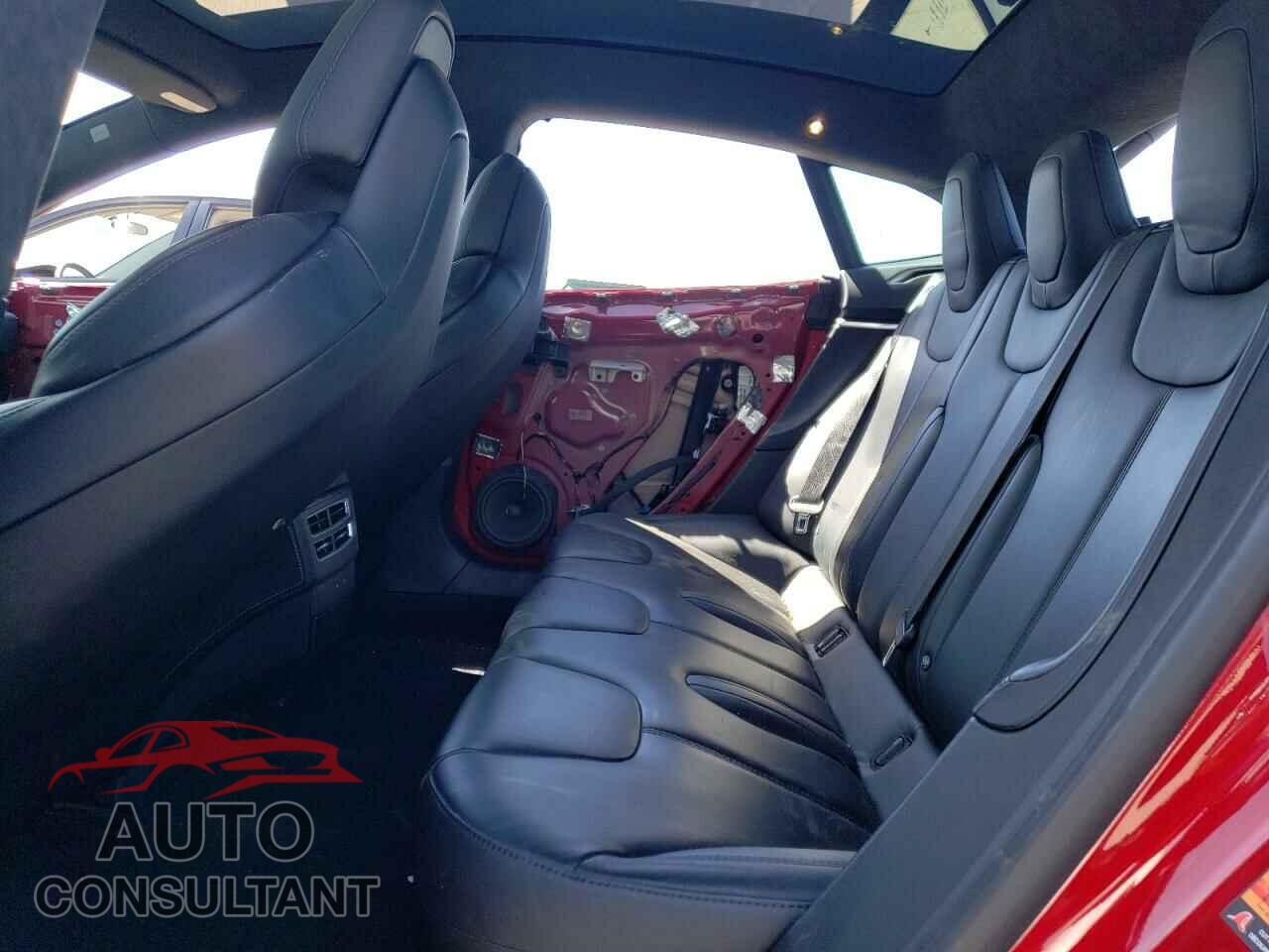 TESLA MODEL S 2017 - 5YJSA1E17HF196531