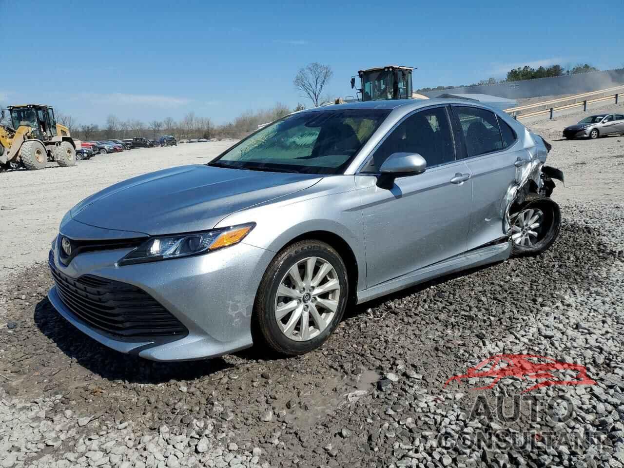 TOYOTA CAMRY 2018 - 4T1B11HK9JU095018