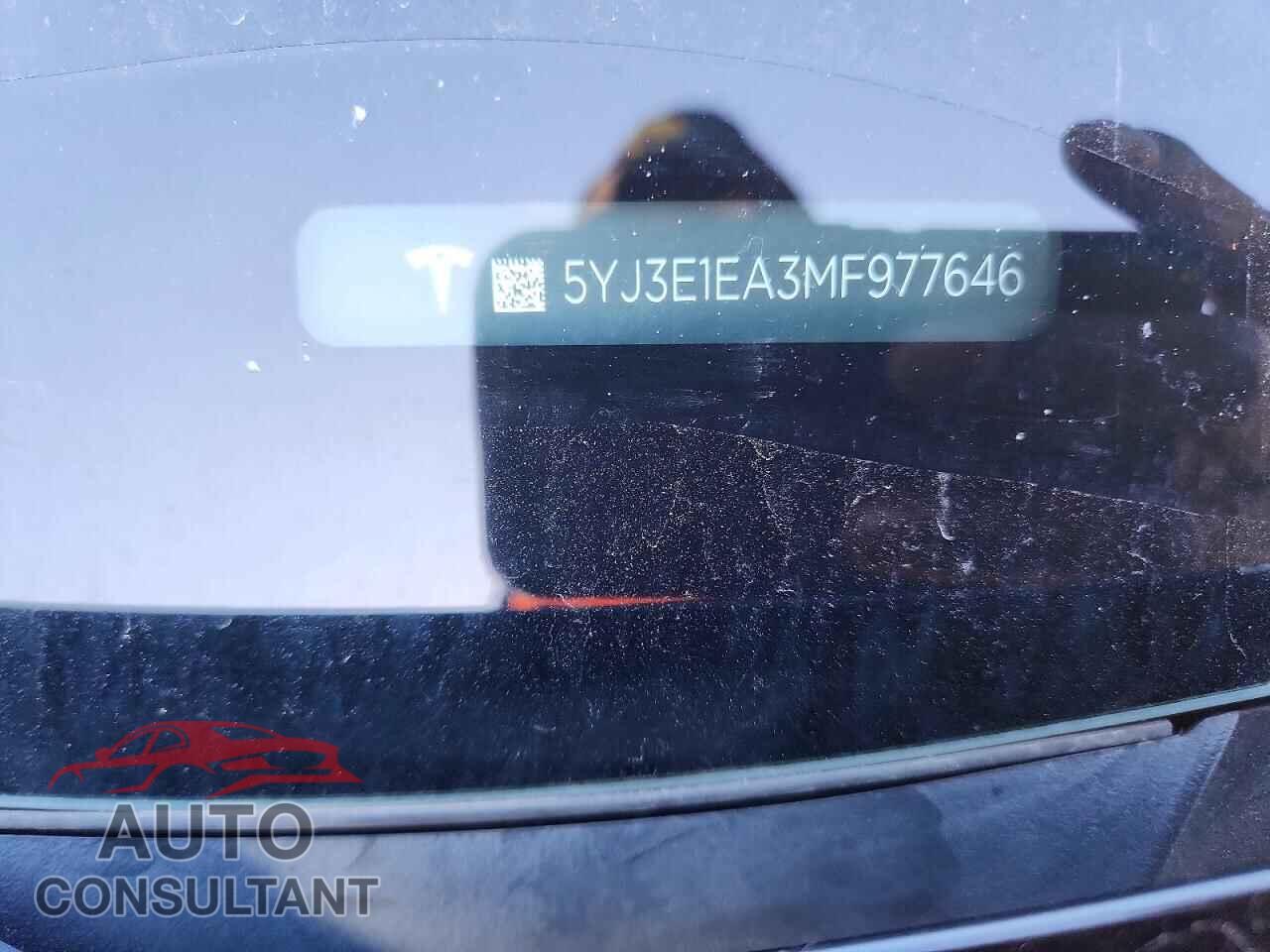 TESLA MODEL 3 2021 - 5YJ3E1EA3MF977646