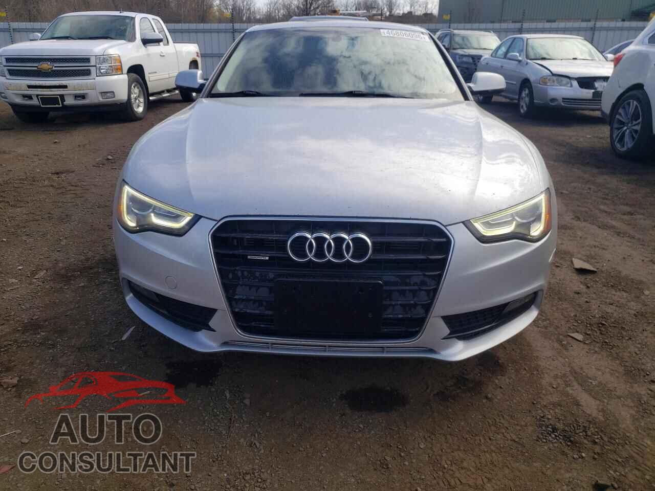 AUDI A5 2013 - WAULFAFR8DA080300