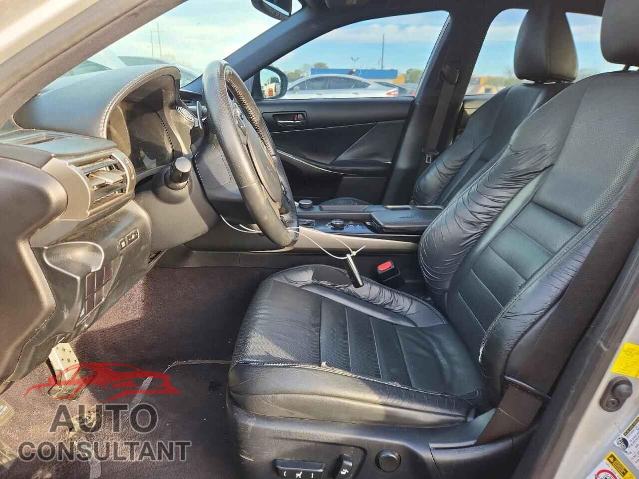 LEXUS IS 2014 - JTHBF1D22E5018677