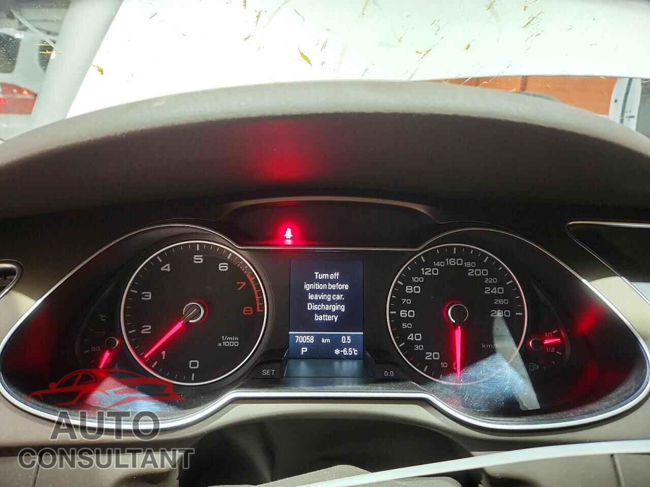 AUDI A4 2013 - WAUFFCFL5DN030130