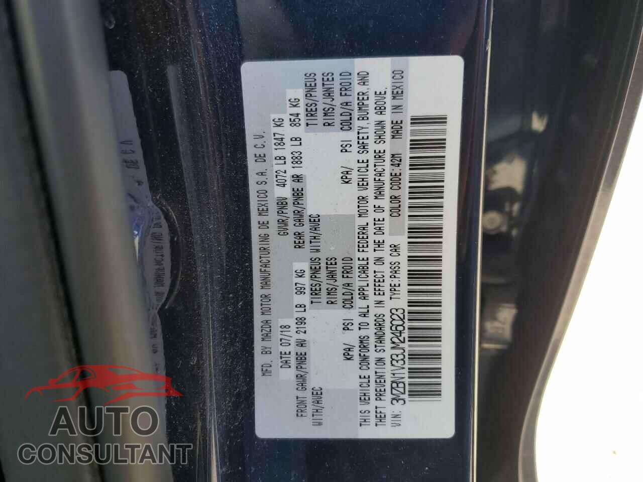 MAZDA 3 2018 - 3MZBN1V33JM246023