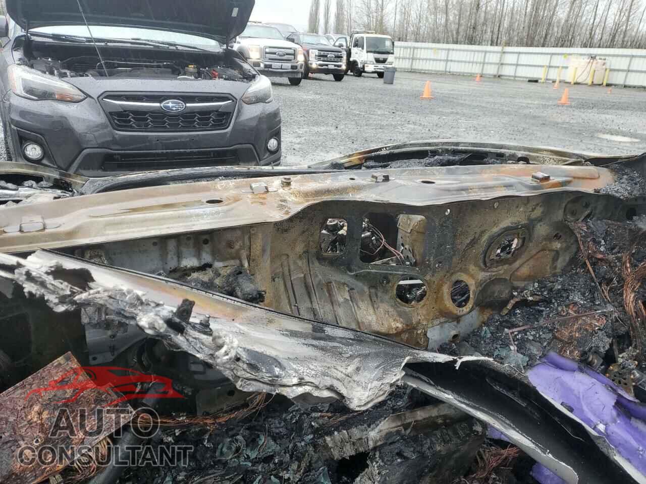 TESLA MODEL 3 2019 - 5YJ3E1EA7KF485215