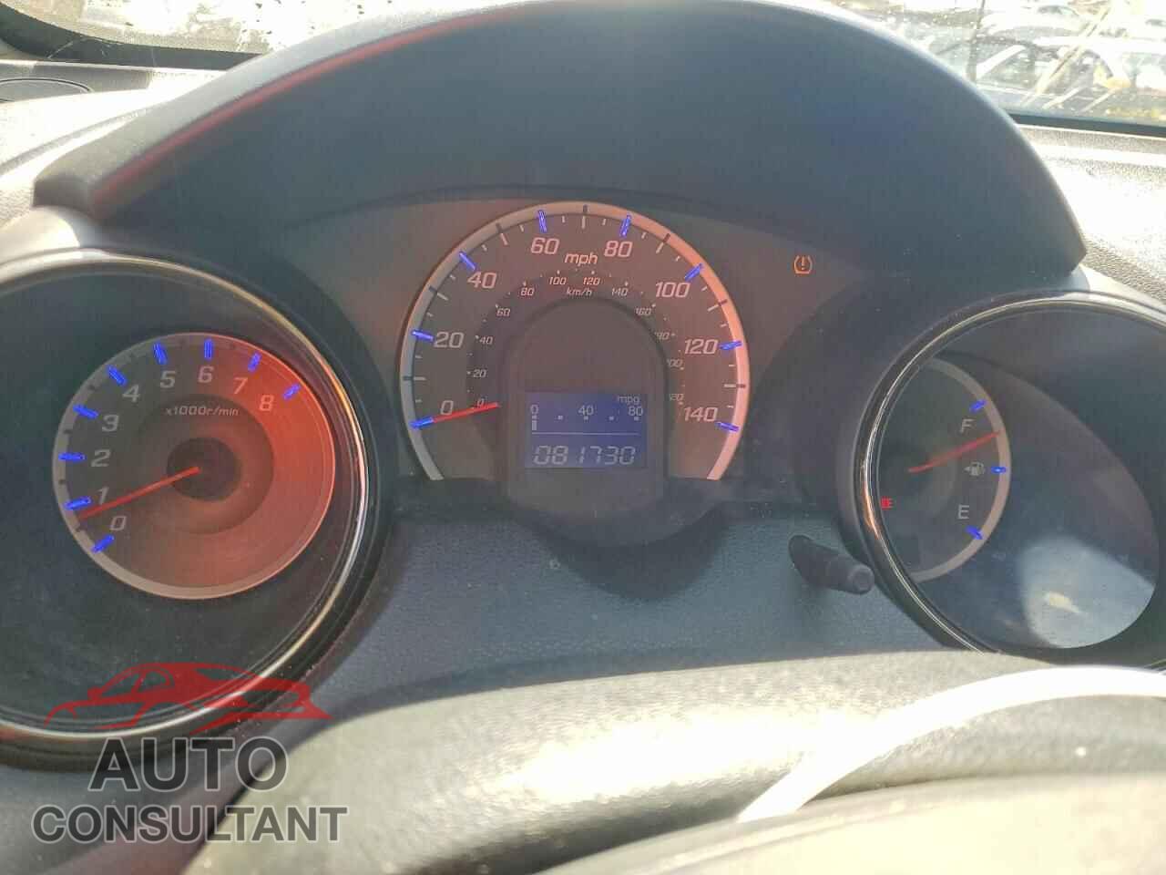 HONDA FIT 2013 - JHMGE8H57DC041002