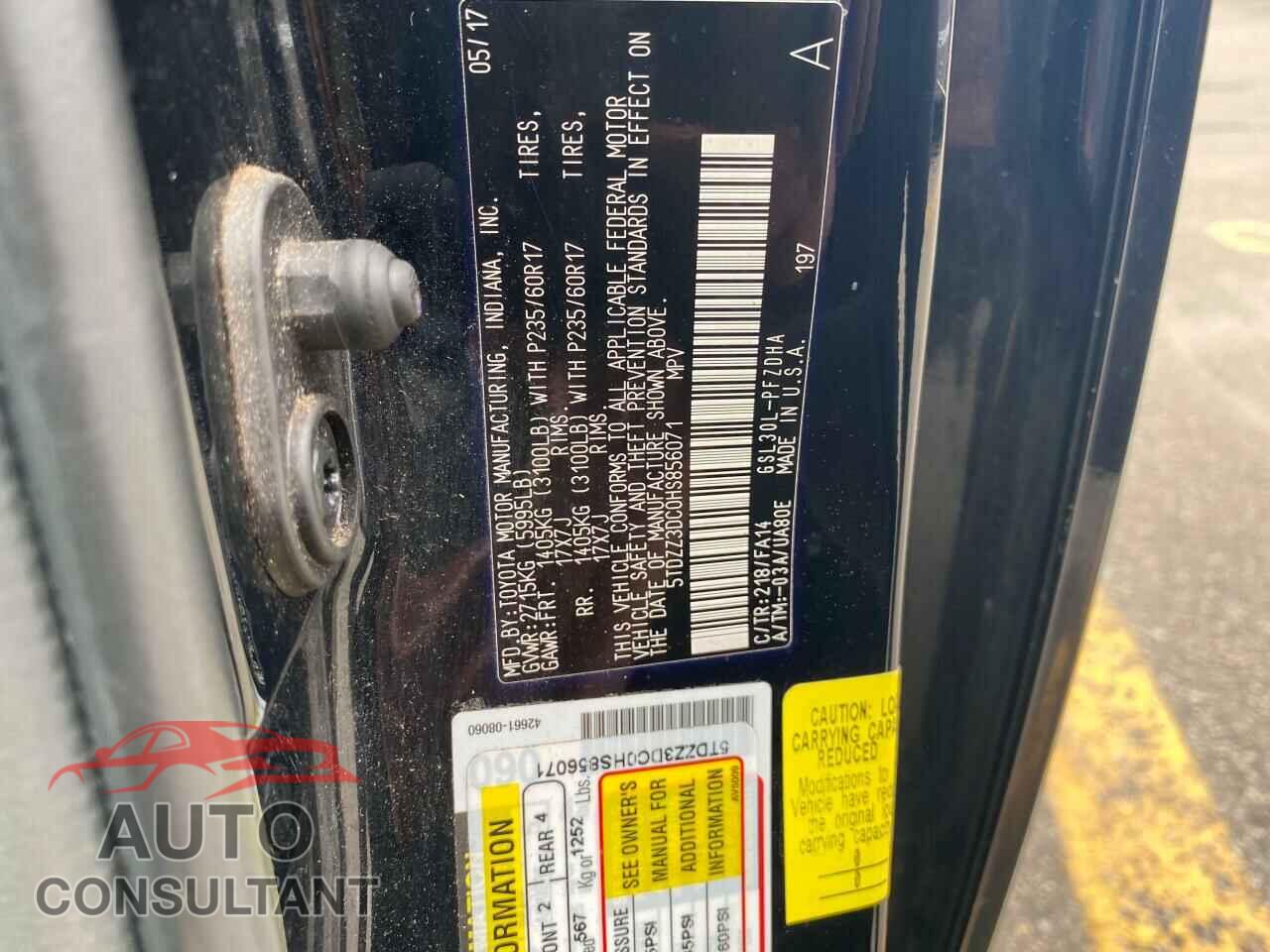 TOYOTA SIENNA 2017 - 5TDZZ3DC0HS856071
