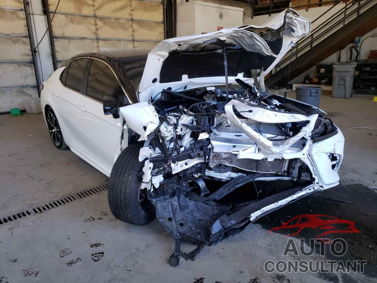 TOYOTA CAMRY 2020 - 4T1G11AK1LU934453