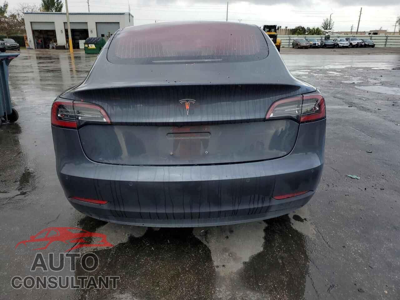 TESLA MODEL 3 2018 - 5YJ3E1EA5JF047467