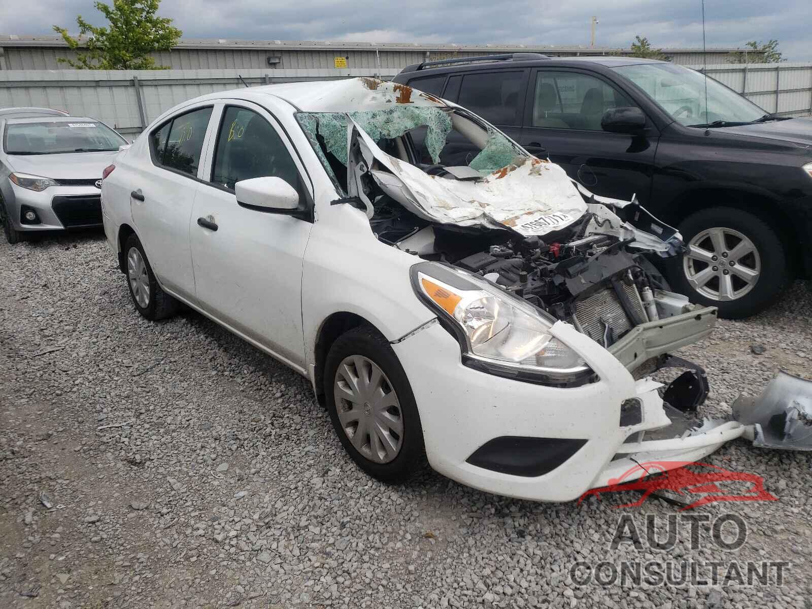NISSAN VERSA 2019 - 3N1CN7AP6KL820174