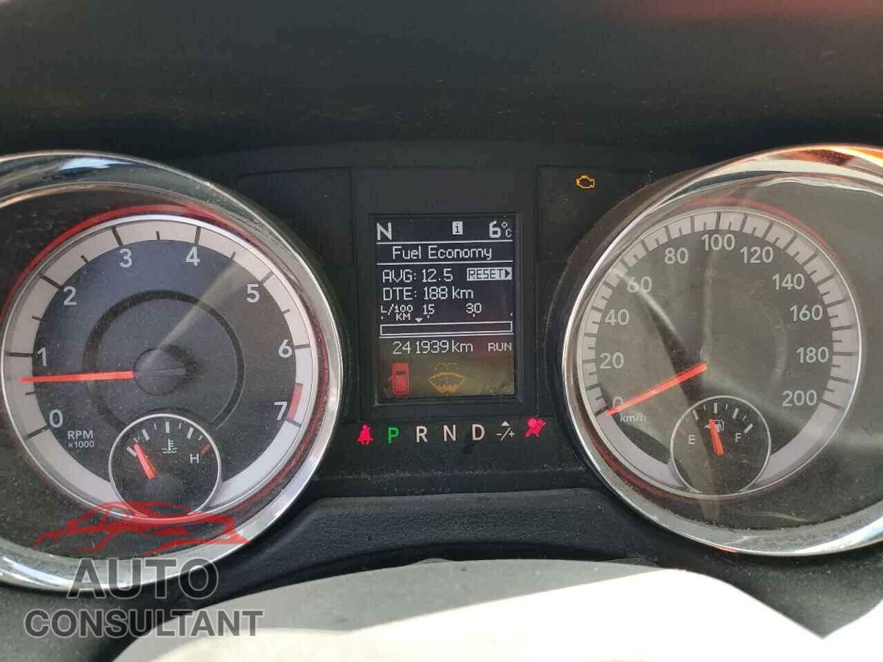 DODGE CARAVAN 2018 - 2C4RDGEG0JR319352