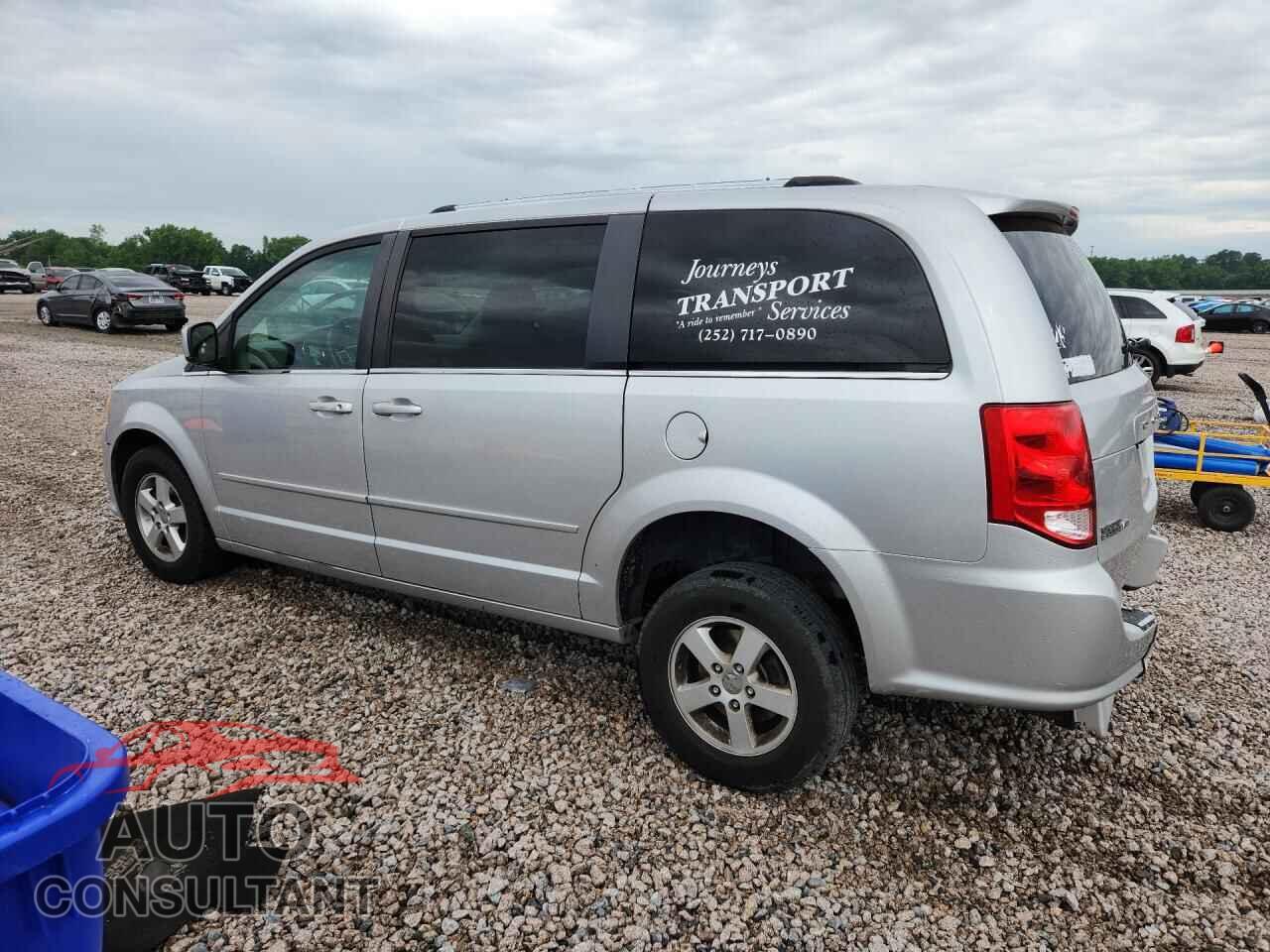 DODGE CARAVAN 2011 - 2D4RN5DG8BR618823