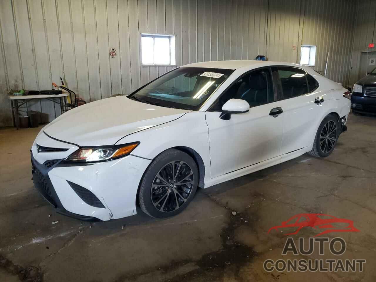 TOYOTA CAMRY 2018 - 4T1B11HK5JU070293