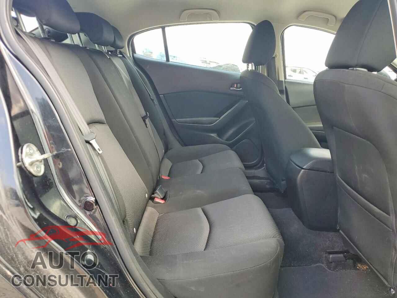 MAZDA 3 2018 - 3MZBN1K79JM187468
