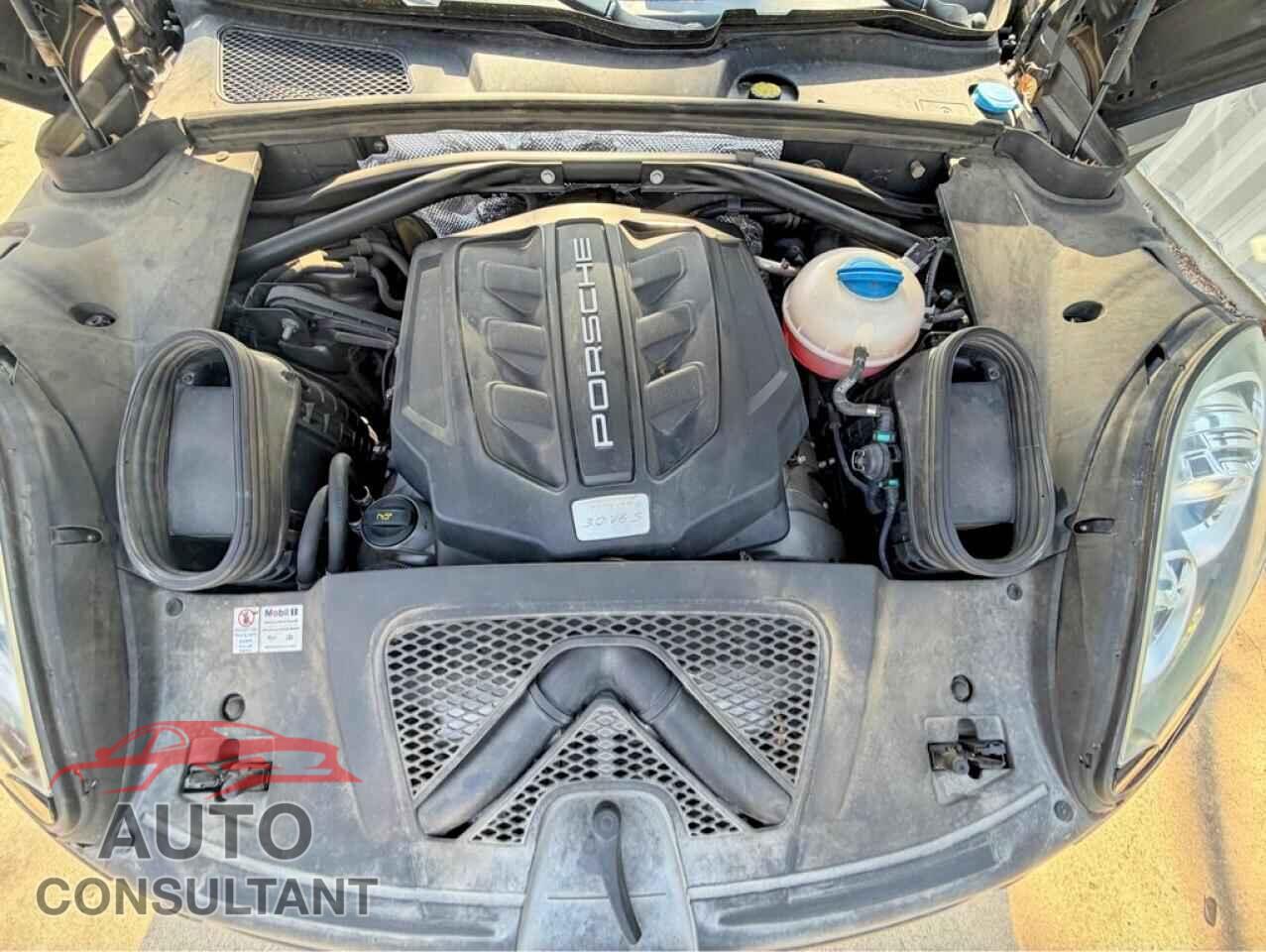PORSCHE MACAN 2015 - WP1AB2A57FLB59012