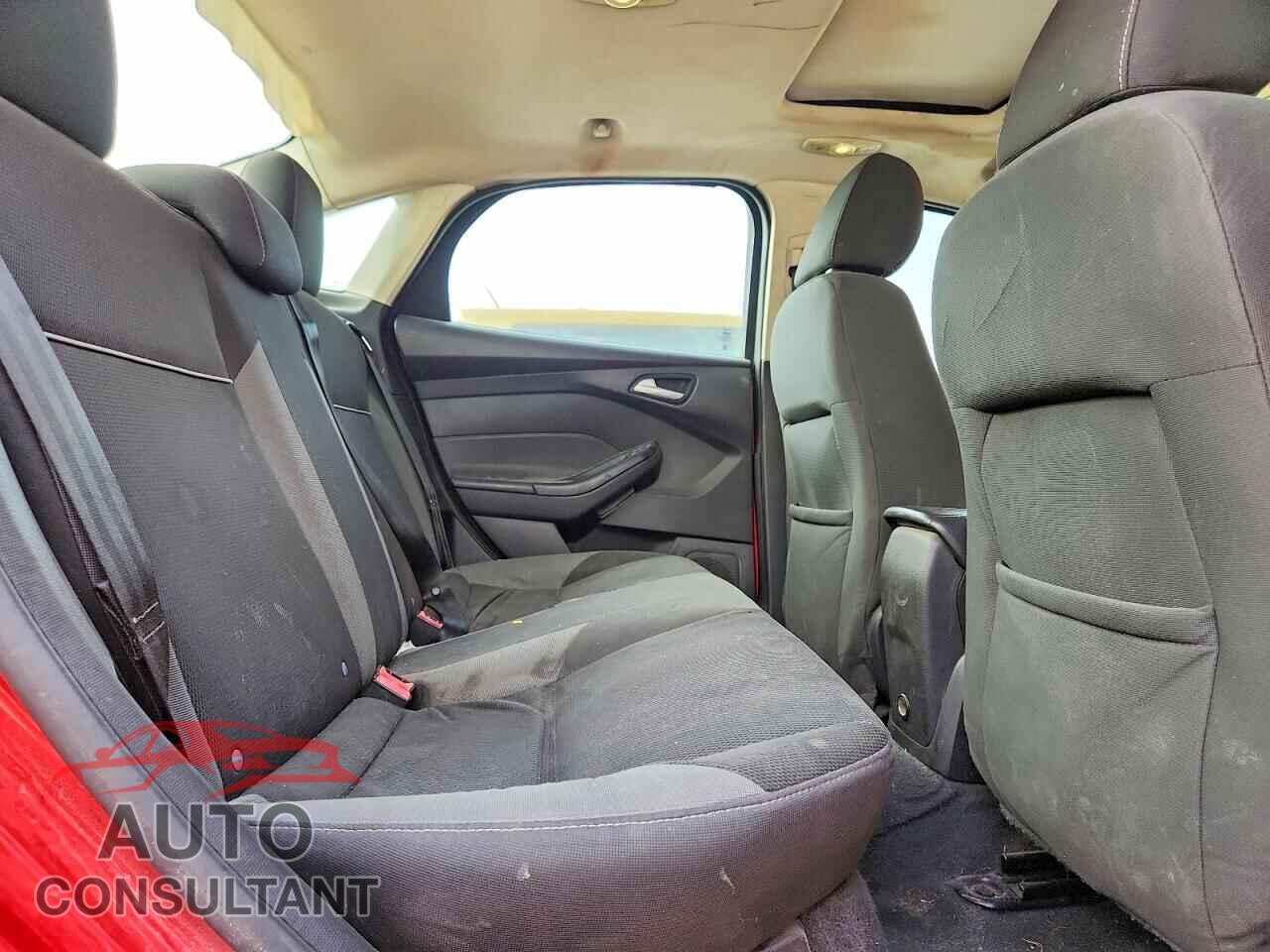 FORD FOCUS 2014 - 1FADP3F28EL200272