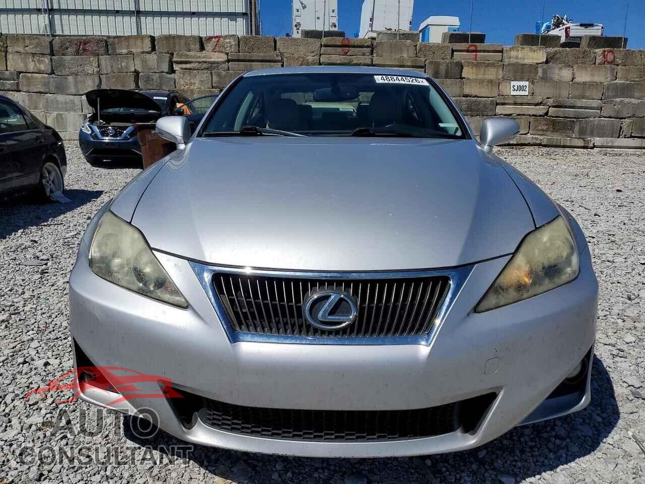 LEXUS IS 2012 - JTHCF5C27C5058750