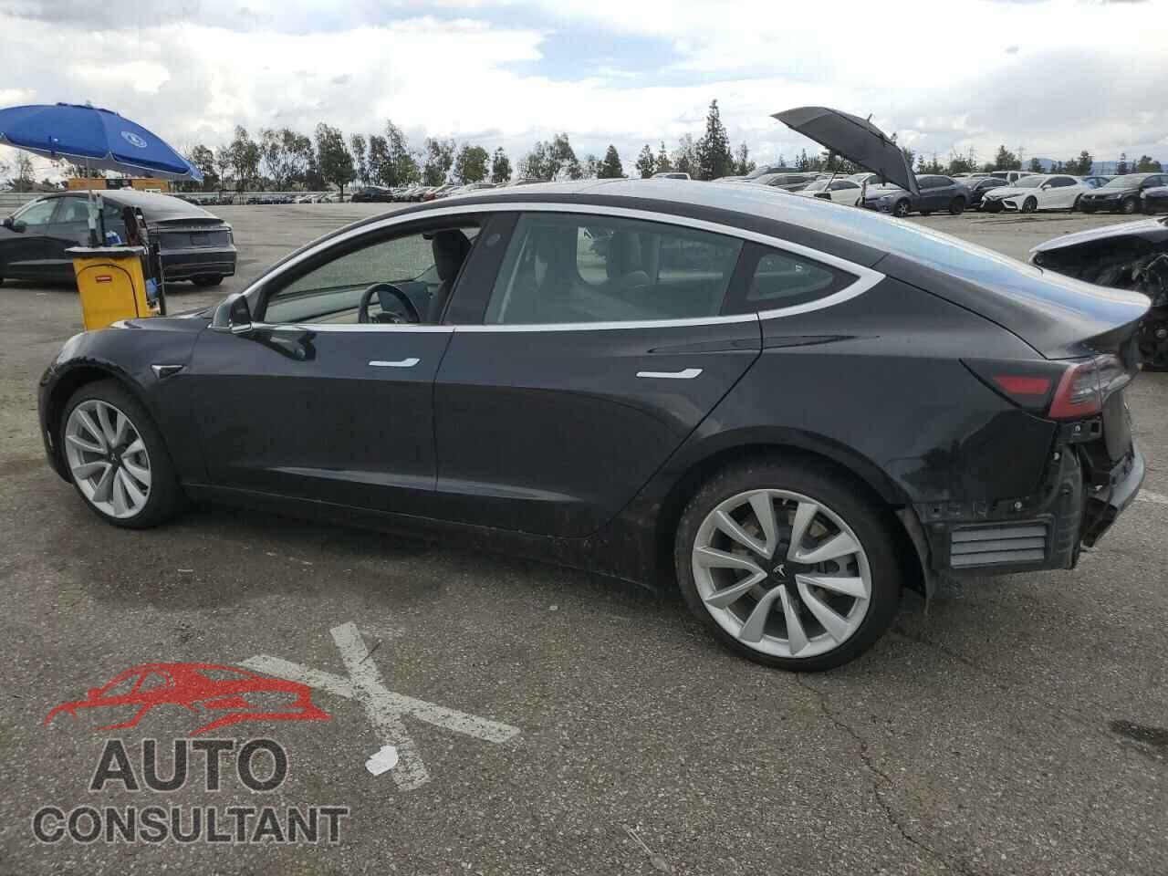 TESLA MODEL 3 2018 - 5YJ3E1EA0JF053628